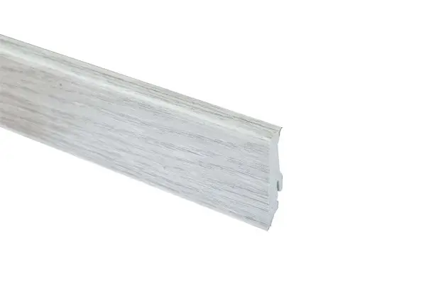 Плинтус из композита Neuhofer Holz K0210L 714918 (59х17х2400)