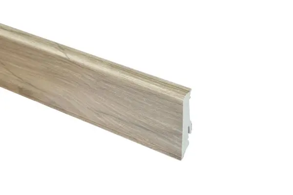 Плинтус из композита Neuhofer Holz K0210L 714457 (59х17х2400)